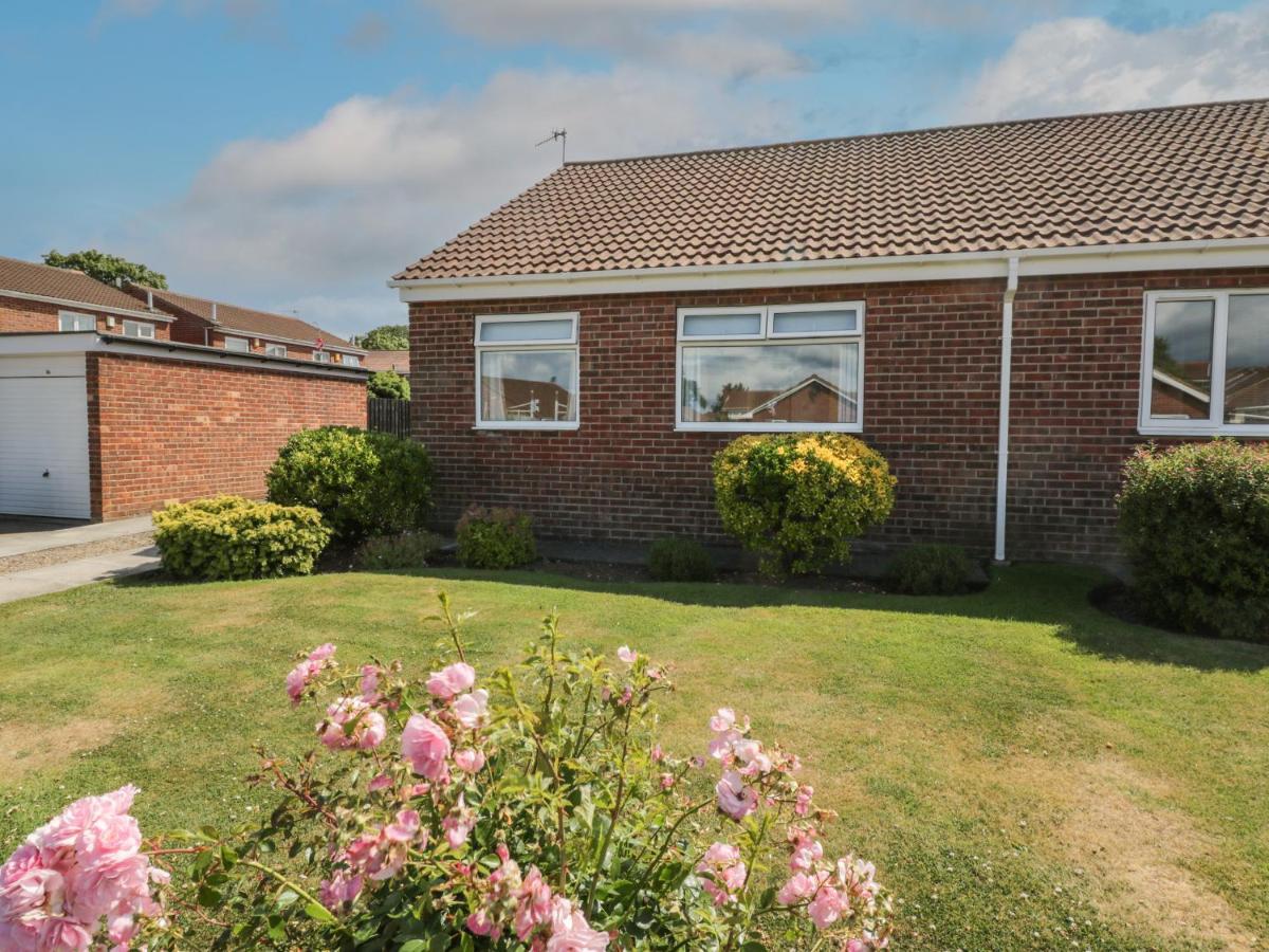 Rose Bungalow Whitby Eksteriør bilde